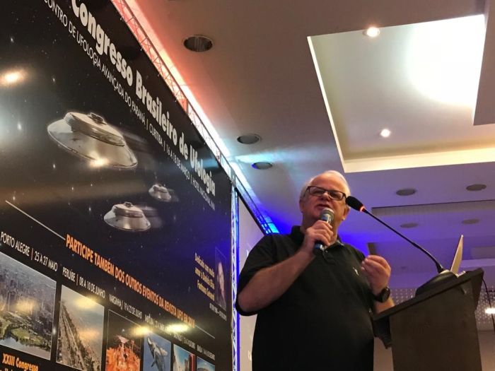 Ufólogo J.A. Gevaerd, editor da revista UFO - Foto: Divulgação