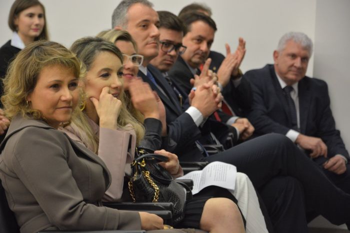 A vice-presidente Daniela Ballão integrou a mesa da solenidade de abertura do Seminário - Foto: OAB Cascavel