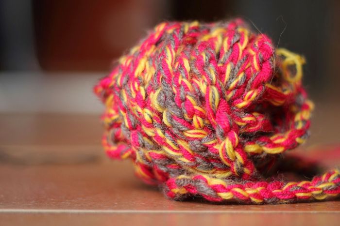 Com lãs coloridas as crianças vão criar seu próprio brinquedo - Foto: Divulgação 