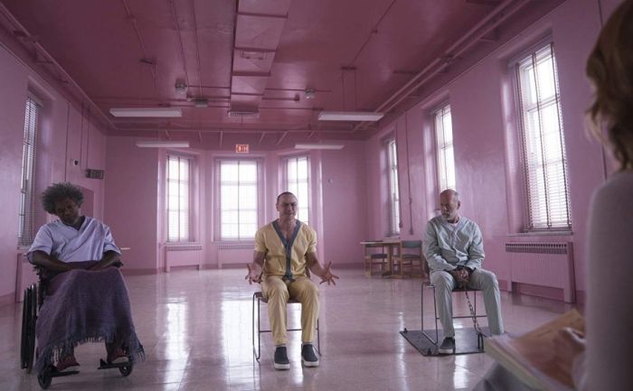 Samuel L. Jackson, James McAvoy e Bruce Willis no suspense 