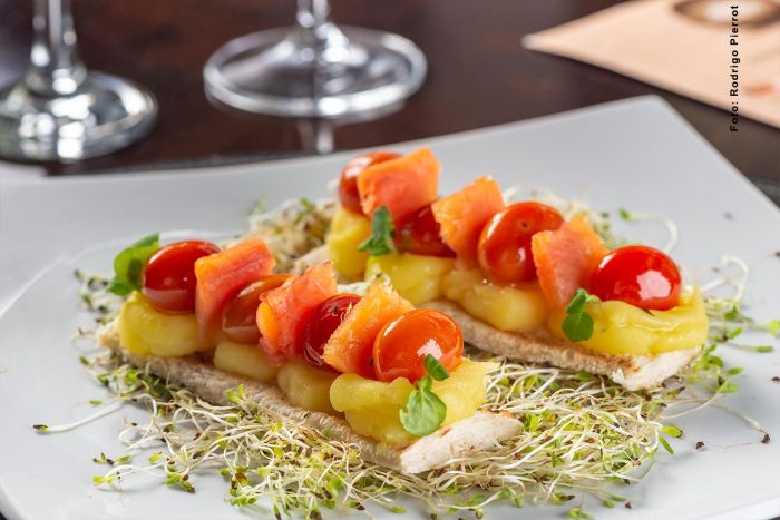Entre as opções destaque ao Brubeck Quartet, tartine com salmão e tomate confit - Foto: Rodrigo Pierrot Entre as opções destaque ao Brubeck Quartet, tartine com salmão e tomate confit - Foto: Rodrigo Pierrot