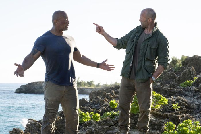 Atores Dwayne Johnson e Jason Statham em “Velozes e Furiosos” - Foto: Divulgação