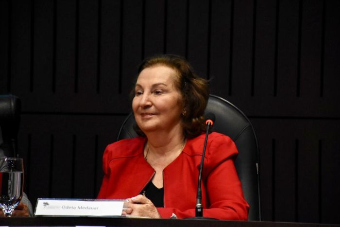 Professora Odete Medauar - Foto: Bebel Ritzmann Professora Odete Medauar - Foto: Bebel Ritzmann