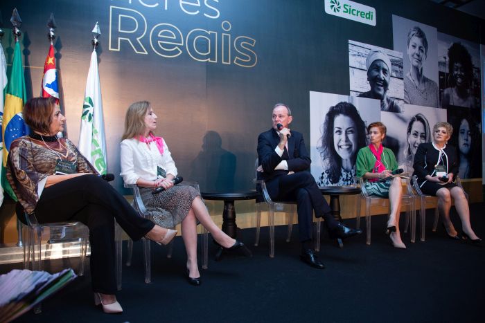 Em sua terceira edição, Summit Comitês Mulher apresentou histórias de mulheres líderes provocando uma reflexão sobre o tema - Foto: Rafael Danielewicz Em sua terceira edição, Summit Comitês Mulher apresentou histórias de mulheres líderes provocando uma reflexão sobre o tema - Foto: Rafael Danielewicz