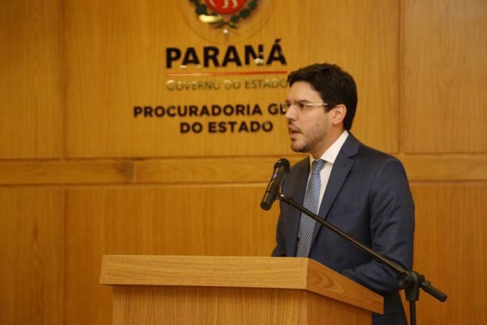 o vice-presidente Fernando Alcântara representou a APEP na cerimônia de posse de dez novos procuradores - Foto: Divulgação o vice-presidente Fernando Alcântara representou a APEP na cerimônia de posse de dez novos procuradores - Foto: Divulgação