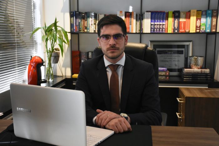 Advogado Vinicios Cardozo, especialista em Direito e Processo Penal - Foto: Bebel Ritzmann Advogado Vinicios Cardozo, especialista em Direito e Processo Penal - Foto: Bebel Ritzmann