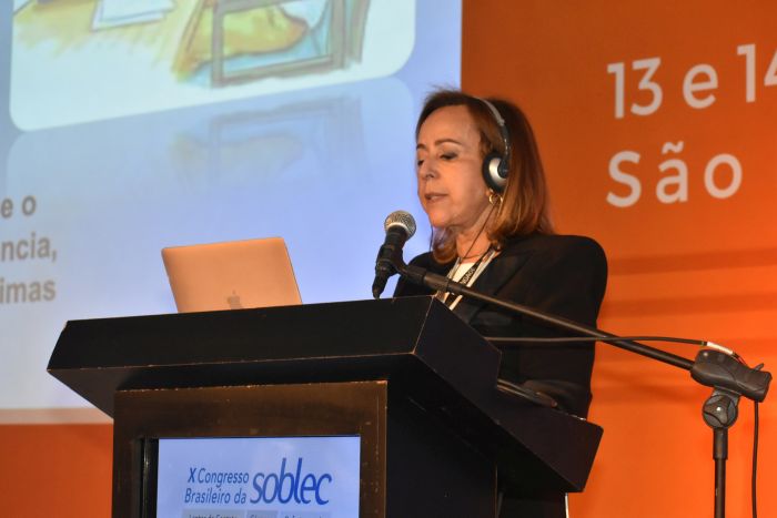 Presidente da Soblec, Tania Schaefer abre o congresso - Foto: Celina Germer