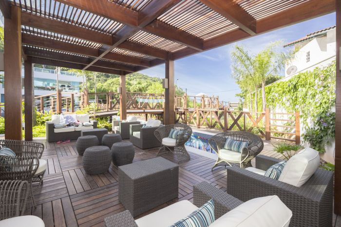 Locação de imóveis com serviço de hotelaria é diferencial para curtir férias em Bombinhas