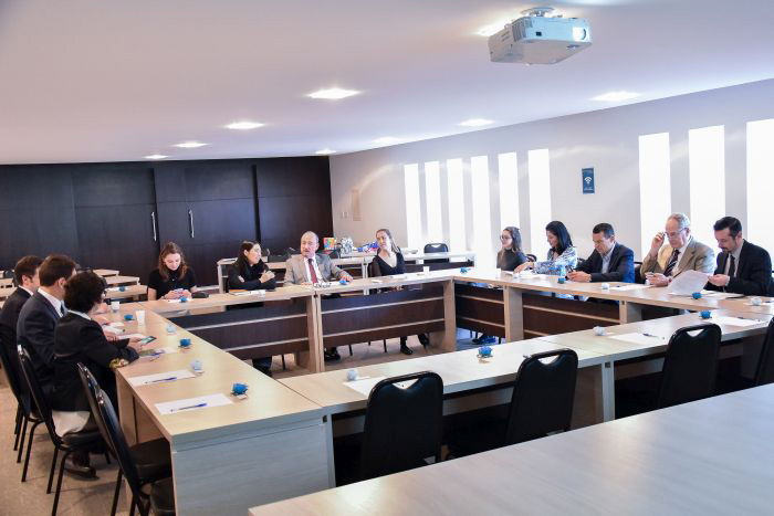 Reunião científica do Instituto Prof. Assis Gonçalves aborda novo Código Comercial