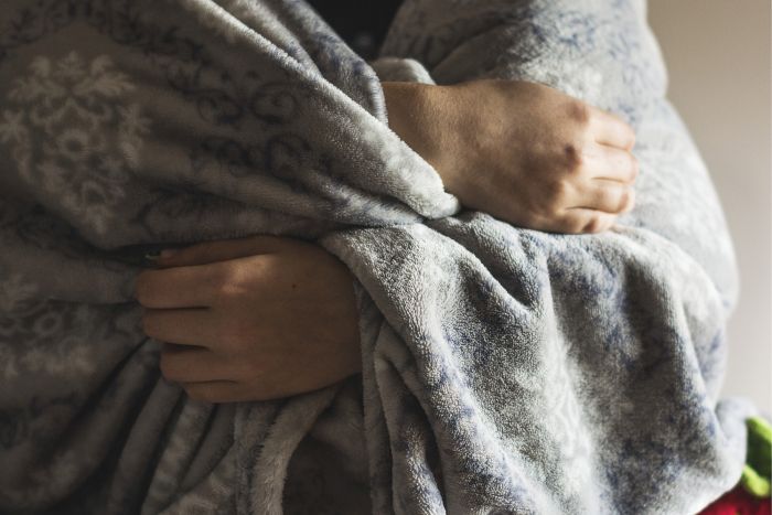 Dores articulares: Por que ficam mais intensas no frio?