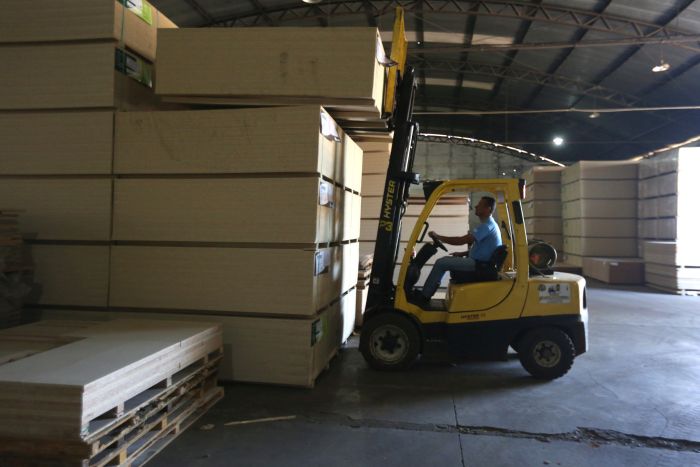 Indústria lidera recuperação do mercado de trabalho no Paraná em julho