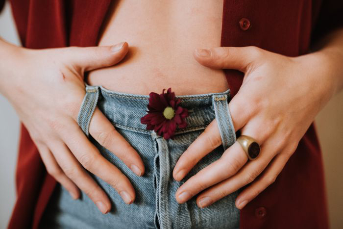 Conheça os benefícios do óleo de coco para a higiene intima feminina