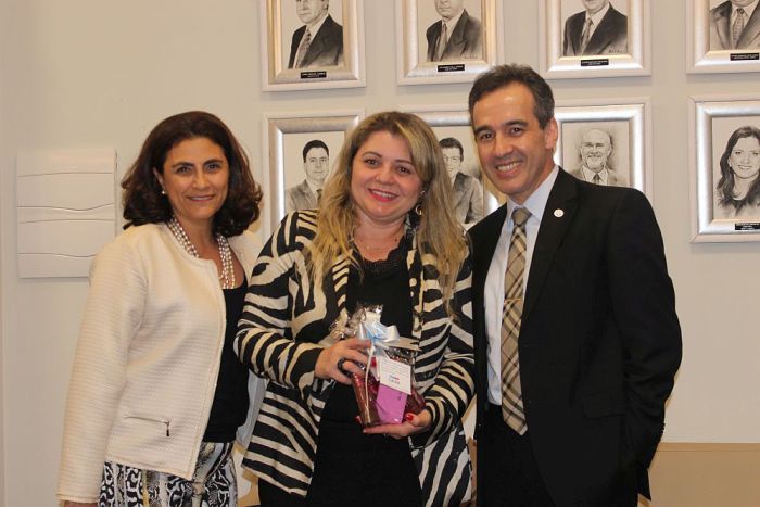Secretária-geral da CAA/PR participa de confraternização da AATPR em homenagem ao mês de mulher