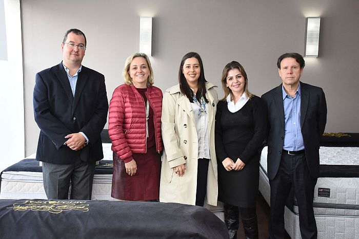 Designers de interiores ampliam conhecimentos sobre colchões em palestra promovida pela ABD-PR