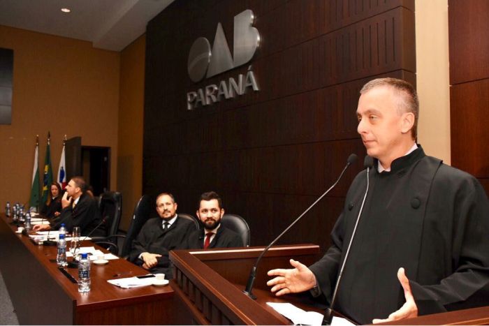 Diretor da APEP saúda novos advogados em solenidade de compromisso coletivo