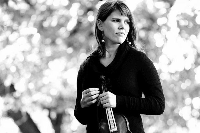Solo música 2017 abre temporada com a noroeguesa Benedicte Maurseth na Caixa Cultural Curitiba