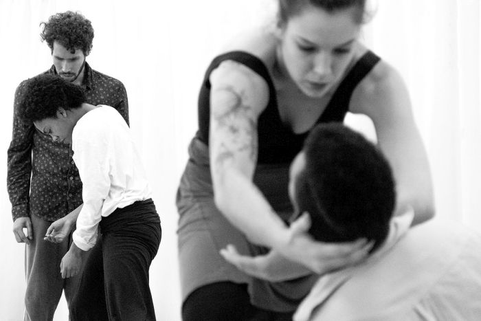 Balé Teatro Guaíra estreia espetáculo internacional em Curitiba