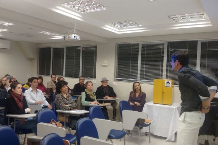 Diretor da BPP falou sobre a paixão pela leitura em evento no Edifício Maringá 