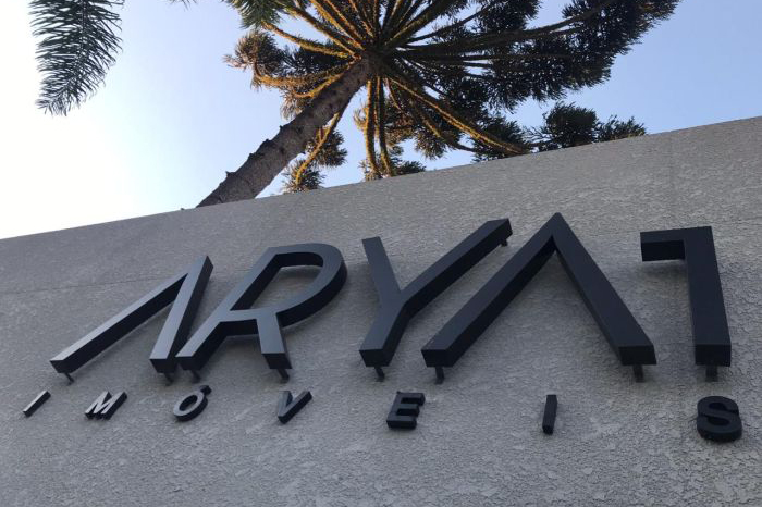 Arya 1 comemora três anos de sucesso com festa em sua sede no Batel Soho