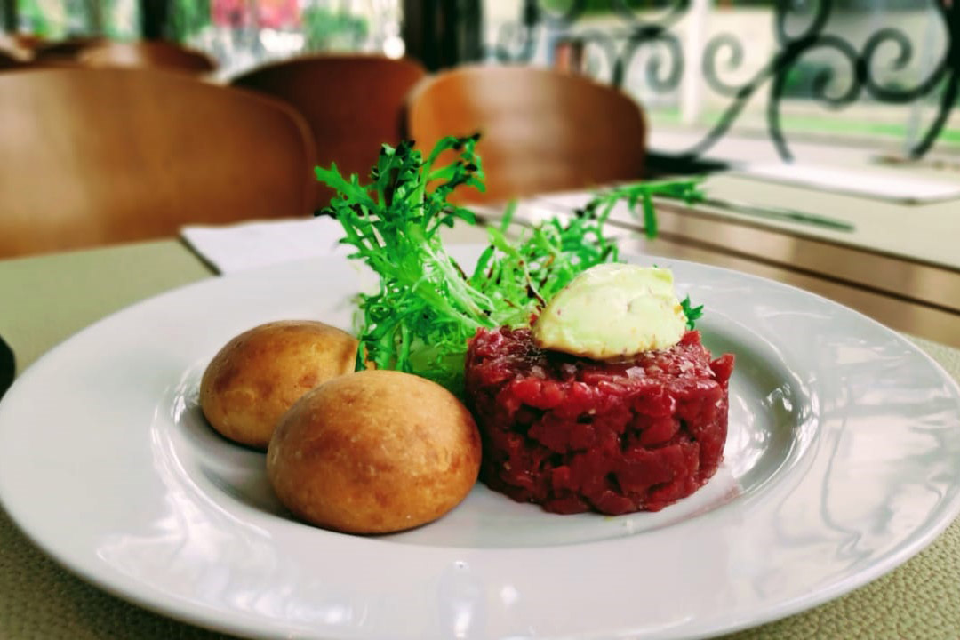 La Cecília Cantina & Café inova com sorvete de mostarda num prato inspirado na Itália
