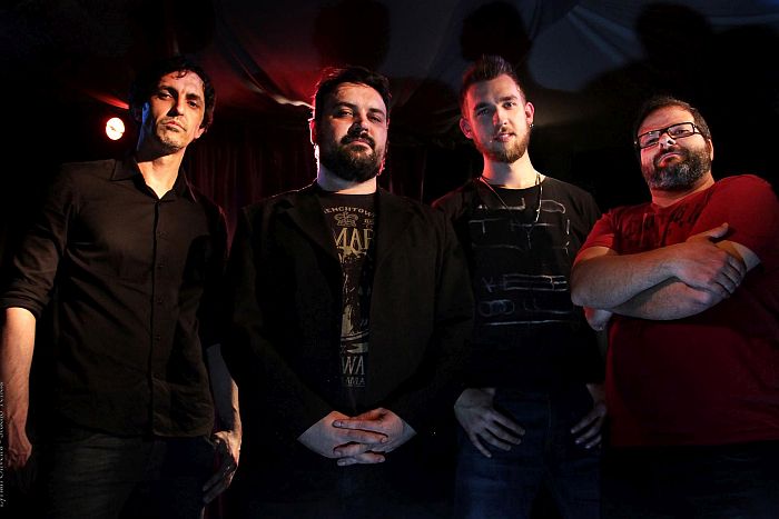 Combinação de Rock e Carnaval em Curitiba