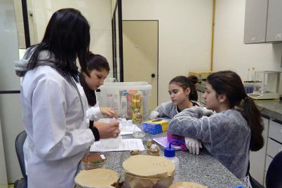 Projeto de estudantes curitibanas é selecionado para Feira Brasileira de Ciências e Engenharia