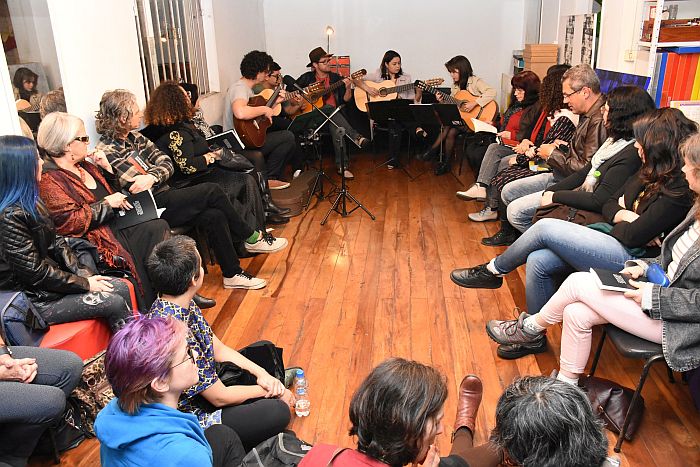 Música, poesia e dança marcam lançamento da antologia 
