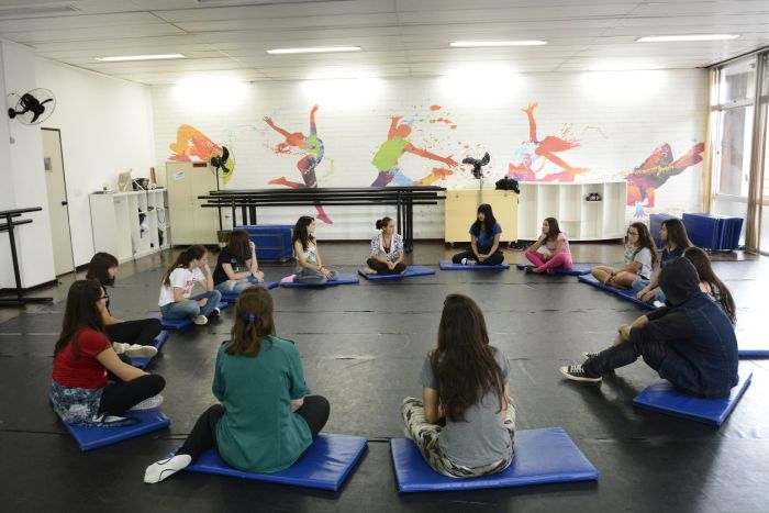 Abertas inscrições para curso gratuito de teatro no Sesc da Esquina