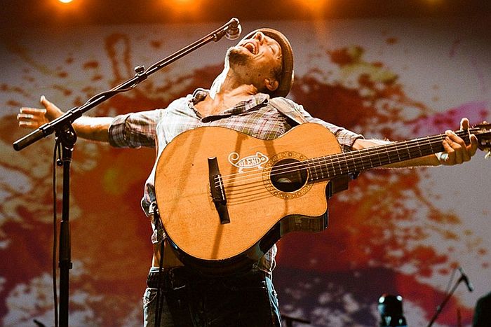 Jason Mraz vem a Curitiba em 2017