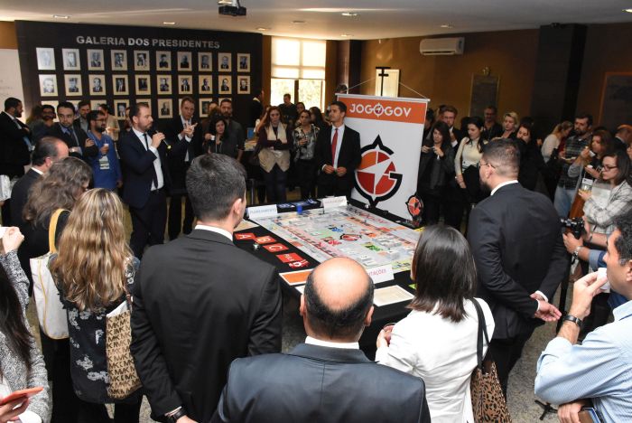 Metodologia de capacitação Jogo Gov alia jogo de tabuleiro e gamificação