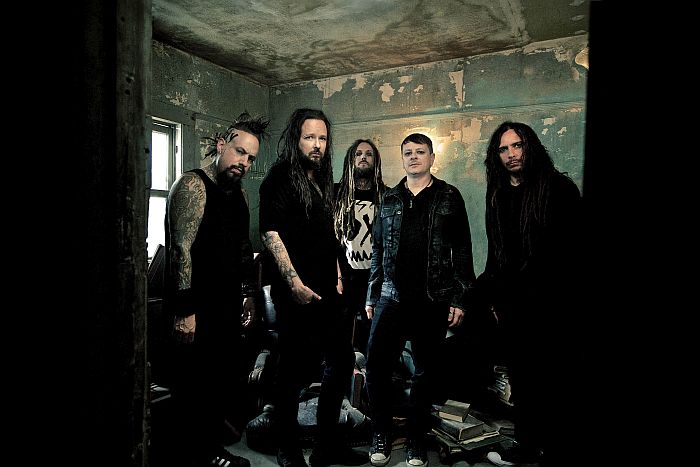 Korn vem a Curitiba