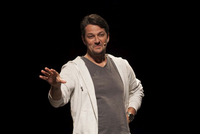Marcelo Serrado abre temporada 2018 do Teatro Regina Vogue