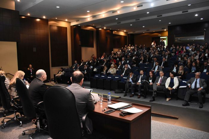 Medo ou omissão do servidor público marca debate de congresso paranaense de Direito Administrativo