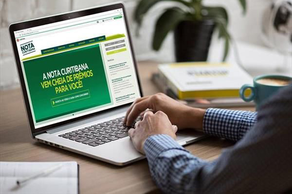 Nota Curitibana completa um mês no ar