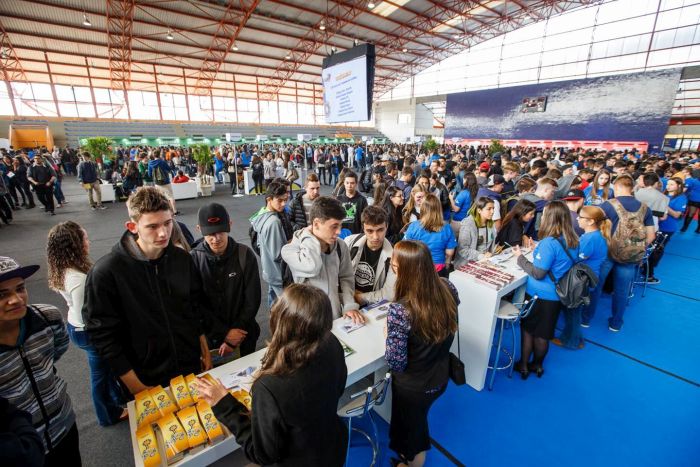 Jovens que lêem jornais preferem impresso, revela pesquisa