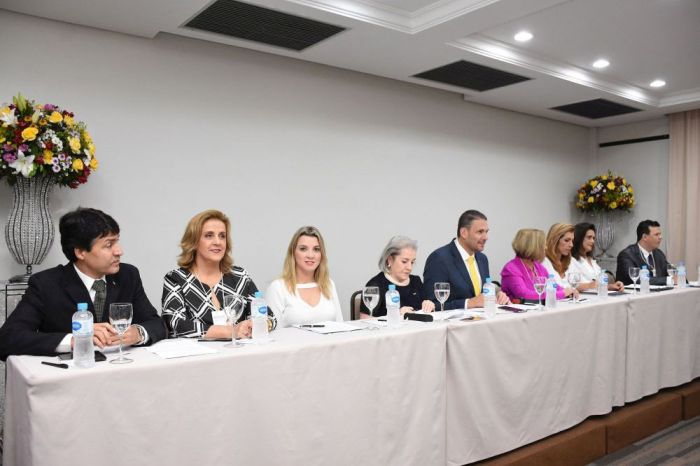 Diretoria da CAA/PR participa de Conferência Estadual da Mulher Advogada em Maringá