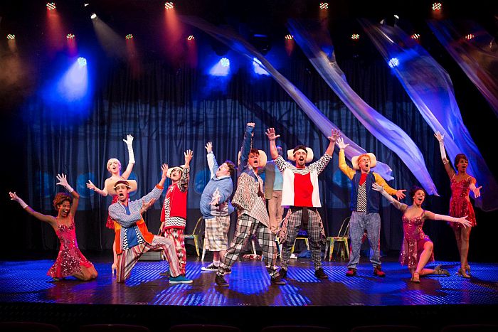 O musical Mamonas vem a Curitiba