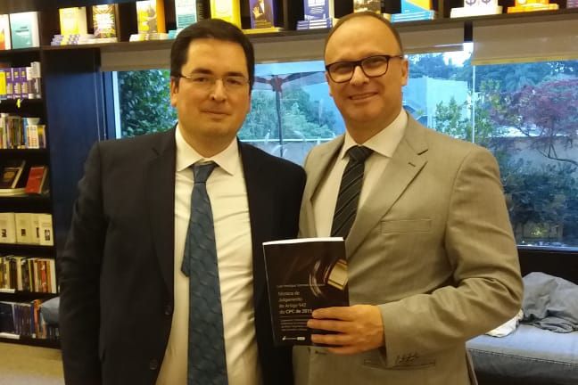 Procurador do Paraná lança livro sobre técnica de julgamento constante no artigo 942 do CPC