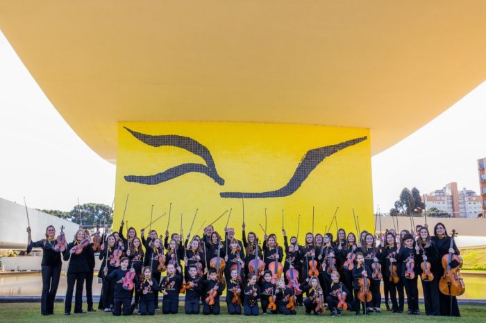 Orquestra Suzuki faz concerto comemorativo em Curitiba