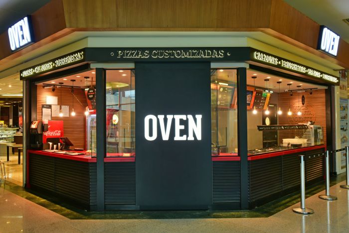 Rede de pizzas customizadas e assadas em até dois minutos inaugura sexta unidade em Curitiba