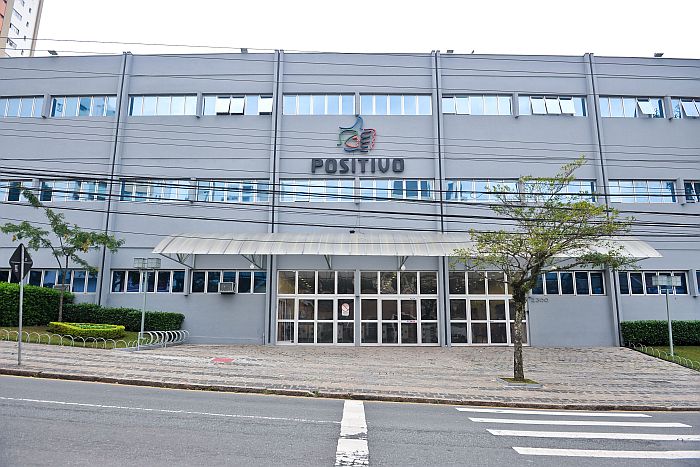 Sistema Positivo de Ensino comemora resultados do Enem