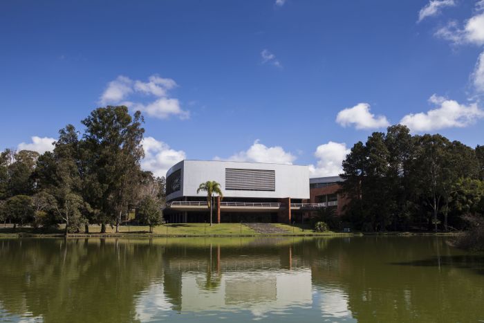Pós-Graduação: Universidade Positivo de olho no mercado