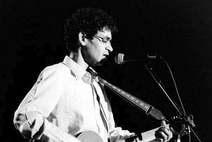 Conheça o projeto Viva Renato Russo 20 Anos