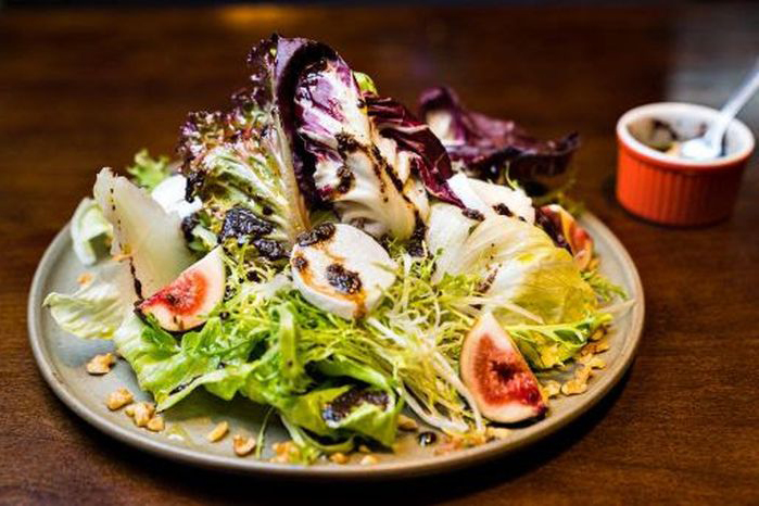 Restaurante de Curitiba promove ação social que beneficia o campo e o consumidor