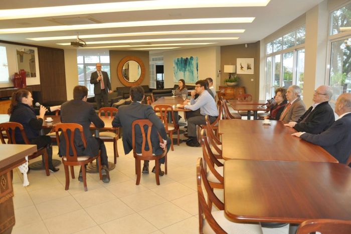 Associados e diretoria da APEP se reúnem em Assembleia Geral