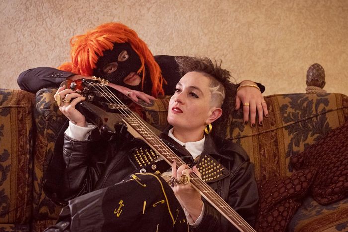 Jo Mistinguett apresenta “Techno Mundo - sessões ao vivo” em Curitiba