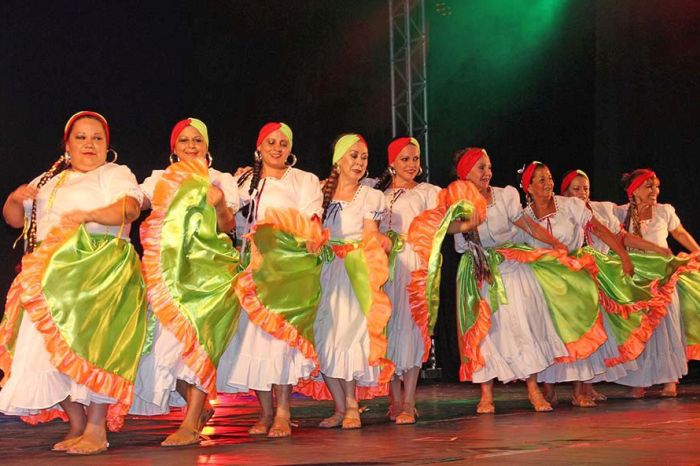 Festival Internacional de Dança da terceira idade movimenta Piratuba