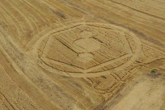 Ufólogo aborda a relação entre o espiritismo e os fenômenos extraterrestres em palestra