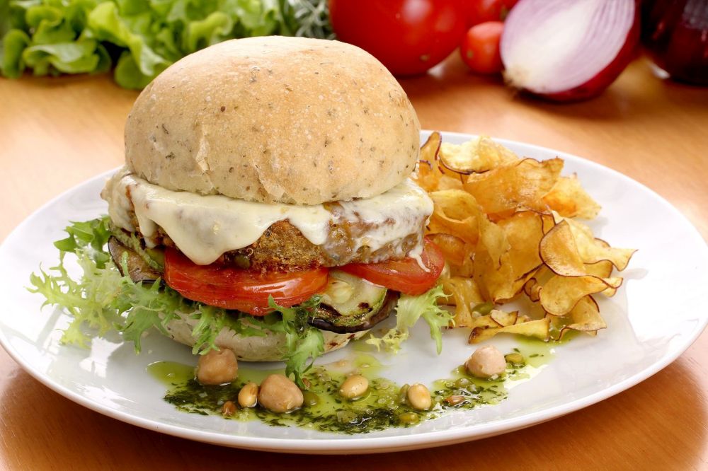Hambúrgueres vegetarianos são opções do CWBurguer Fest